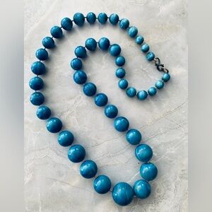 Vintage Acrylic Turquoise Graduated Beaded Necklace
